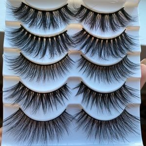 Eyelashes - Strip eyelashes